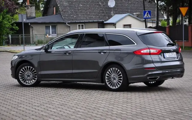 FORD Mondeo 2.0 TDCi Bi-Turbo PowerShift-Aut Titanium