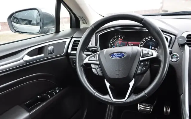 FORD Mondeo 2.0 TDCi Bi-Turbo PowerShift-Aut Titanium