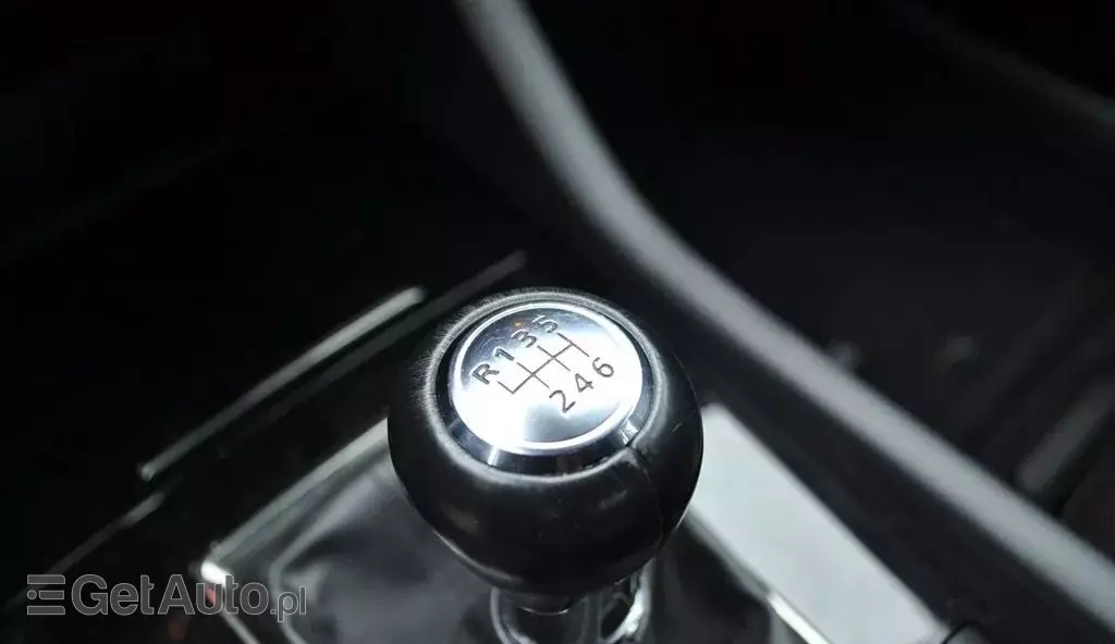 MAZDA 3 2.0 SkyActiv-G (122 KM)