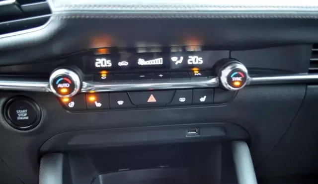 MAZDA 3 2.0 SkyActiv-G (122 KM)