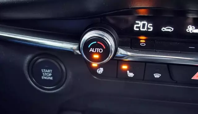 MAZDA 3 2.0 SkyActiv-G (122 KM)