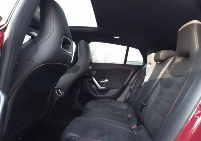 MERCEDES-BENZ CLA 220 d 4-Matic AMG Line 8G-DCT