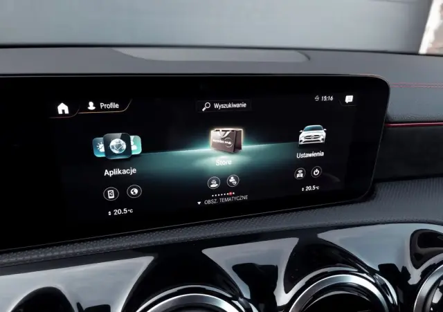 MERCEDES-BENZ CLA 220 d 4-Matic AMG Line 8G-DCT