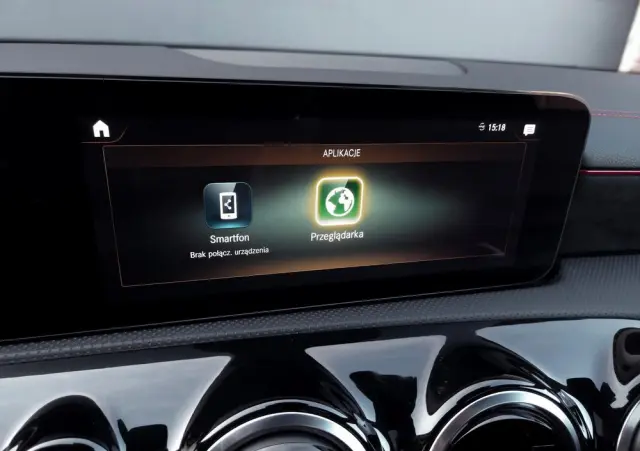 MERCEDES-BENZ CLA 220 d 4-Matic AMG Line 8G-DCT