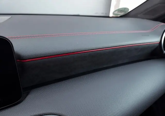 MERCEDES-BENZ CLA 220 d 4-Matic AMG Line 8G-DCT