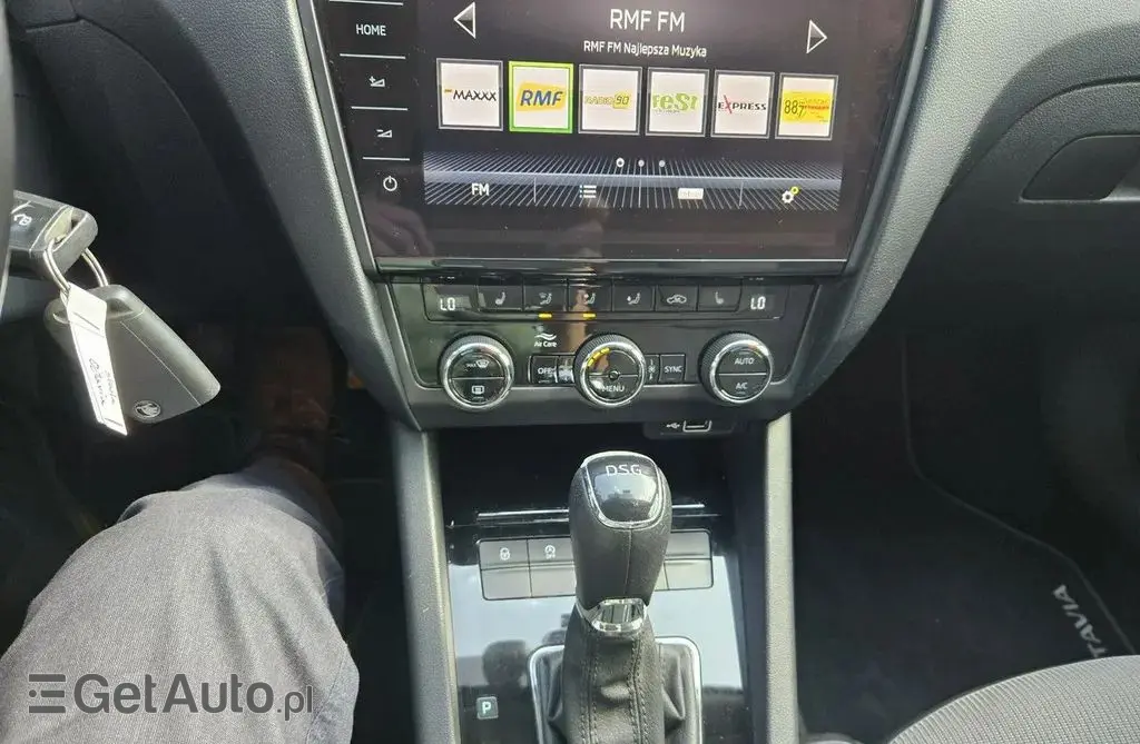 SKODA Octavia 