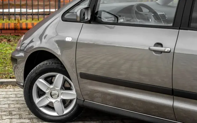 SEAT Alhambra 1.8 20V Turbo Sport