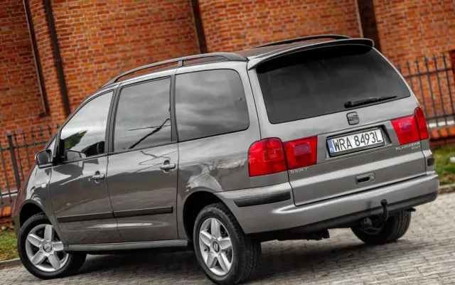 SEAT Alhambra 1.8 20V Turbo Sport