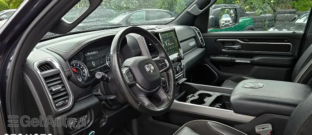 RAM 1500 Crew Cab Laramie