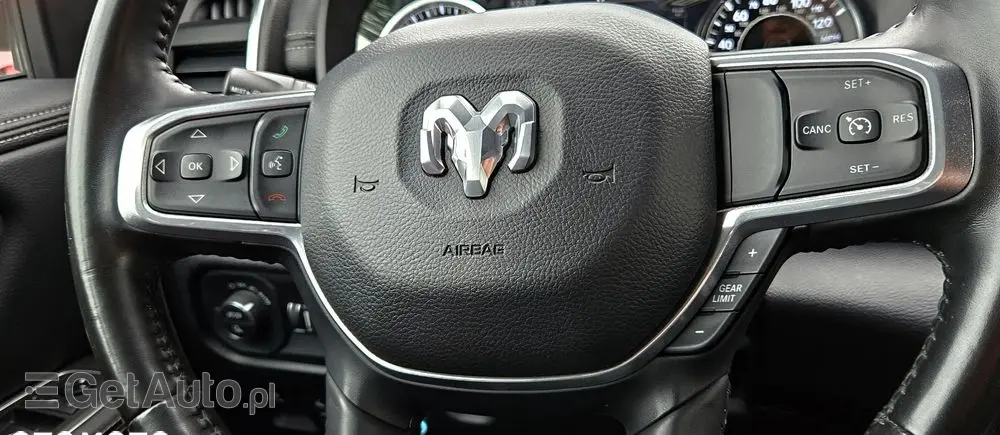 RAM 1500 Crew Cab Laramie