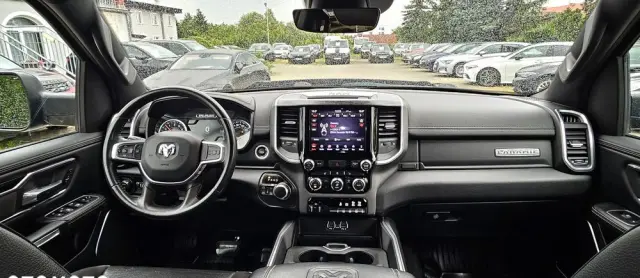 RAM 1500 Crew Cab Laramie