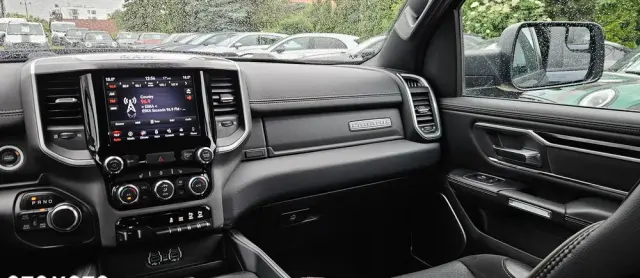 RAM 1500 Crew Cab Laramie