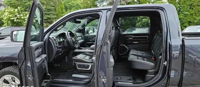 RAM 1500 Crew Cab Laramie