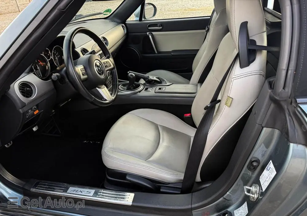 MAZDA MX-5 
