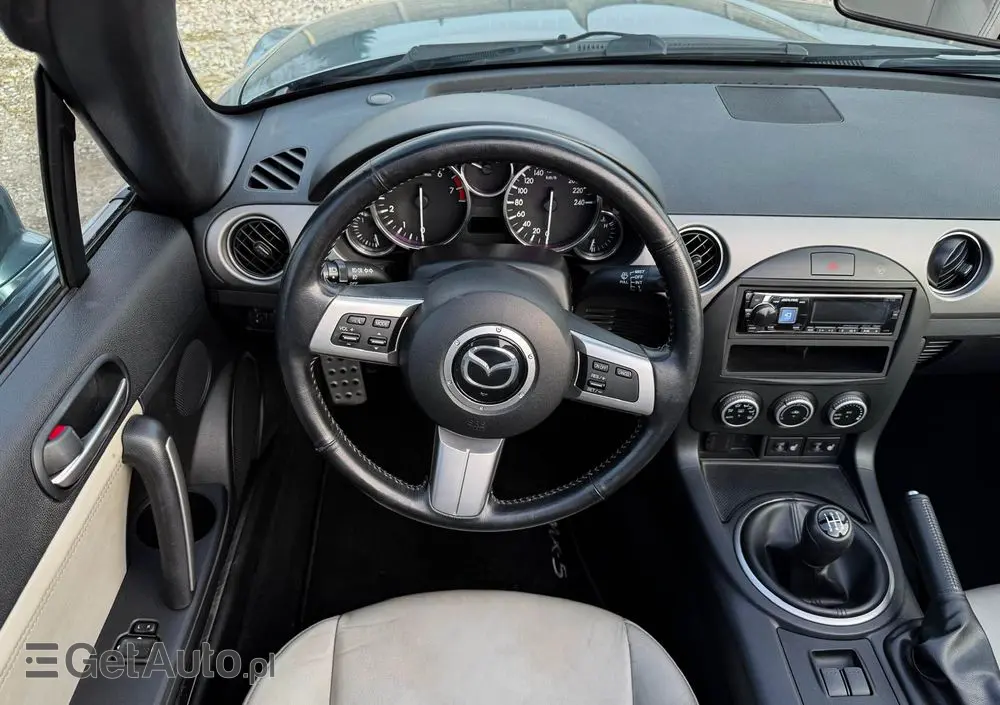 MAZDA MX-5 