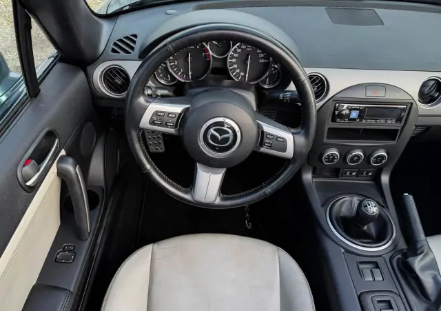 MAZDA MX-5 