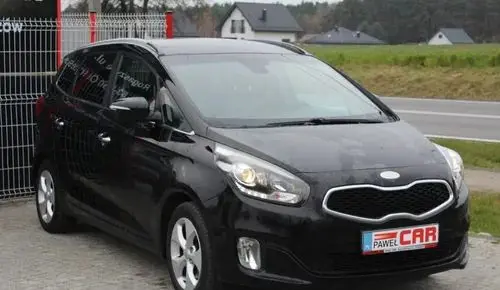 KIA Carens 