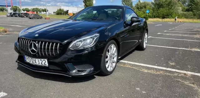 MERCEDES-BENZ SLC 