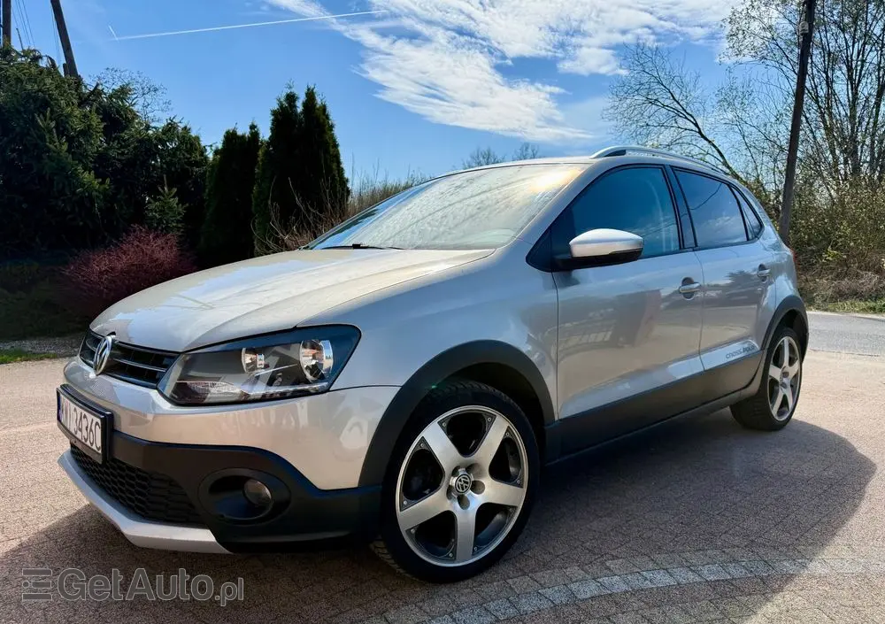 VOLKSWAGEN Polo Cross 