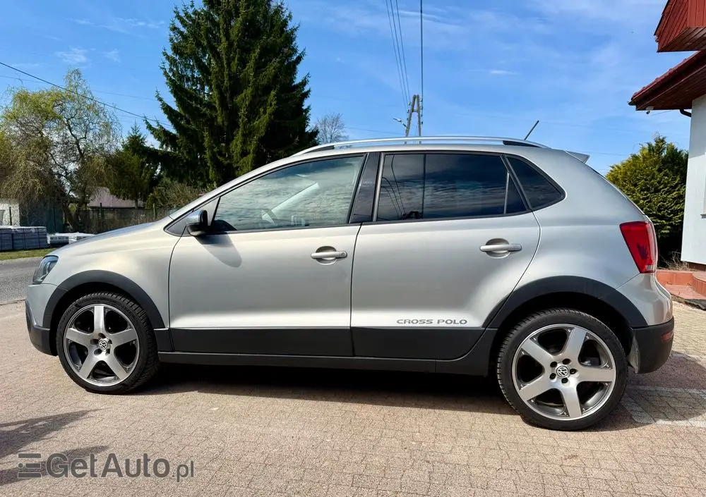 VOLKSWAGEN Polo Cross 
