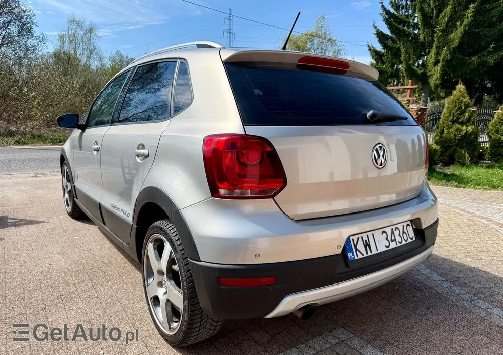 VOLKSWAGEN Polo Cross 