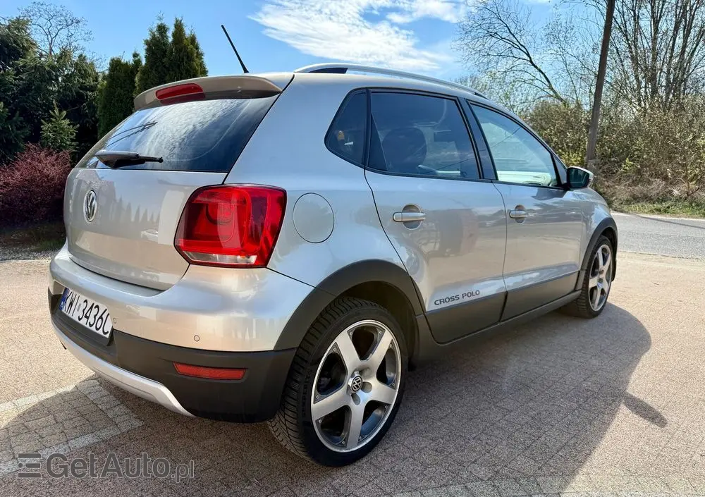VOLKSWAGEN Polo Cross 