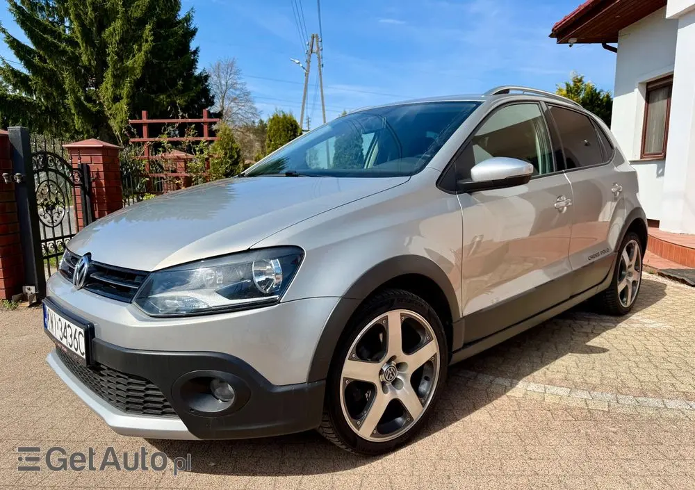 VOLKSWAGEN Polo Cross 