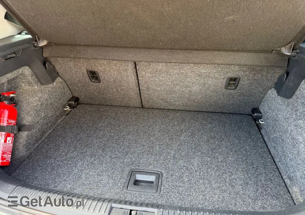 VOLKSWAGEN Polo Cross 