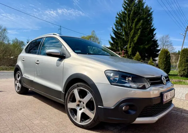 VOLKSWAGEN Polo Cross 