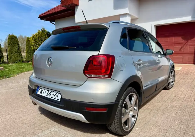 VOLKSWAGEN Polo Cross 