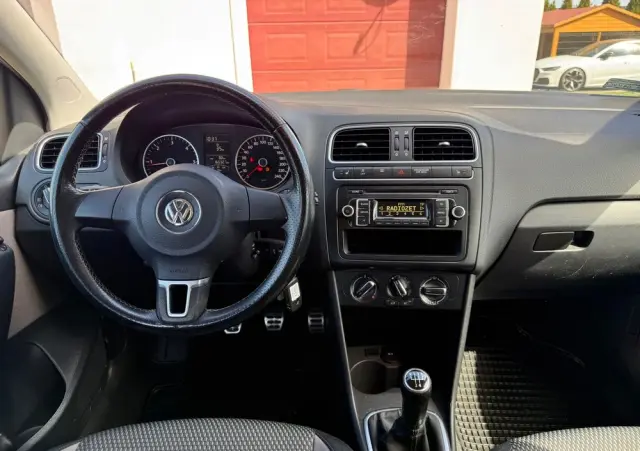 VOLKSWAGEN Polo Cross 