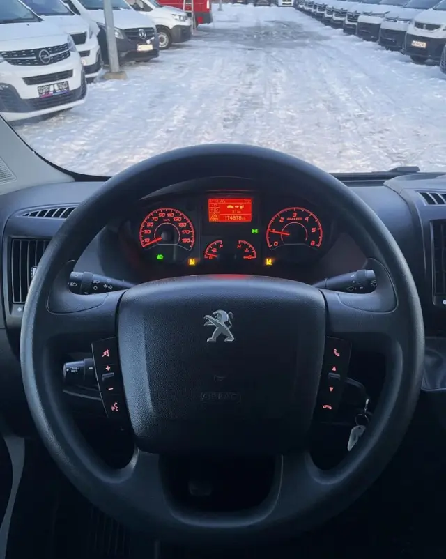 PEUGEOT Boxer L3