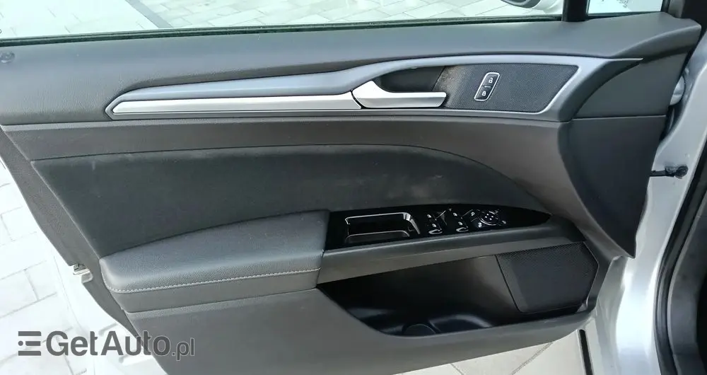 FORD Mondeo 2.0 TDCi STart-Stopp PowerShift-Aut Titanium