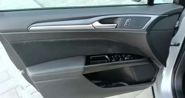 FORD Mondeo 2.0 TDCi STart-Stopp PowerShift-Aut Titanium