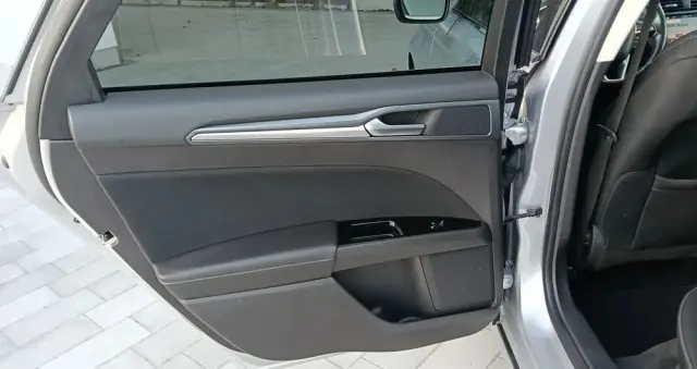 FORD Mondeo 2.0 TDCi STart-Stopp PowerShift-Aut Titanium