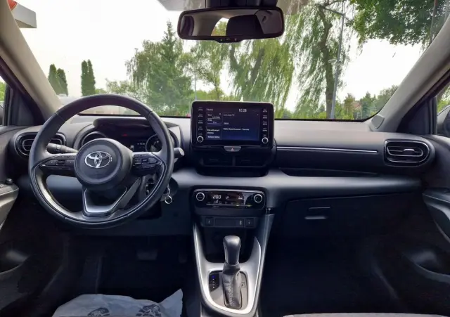 TOYOTA Yaris Hybrid 1.5 Comfort