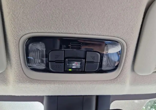 TOYOTA Yaris Hybrid 1.5 Comfort