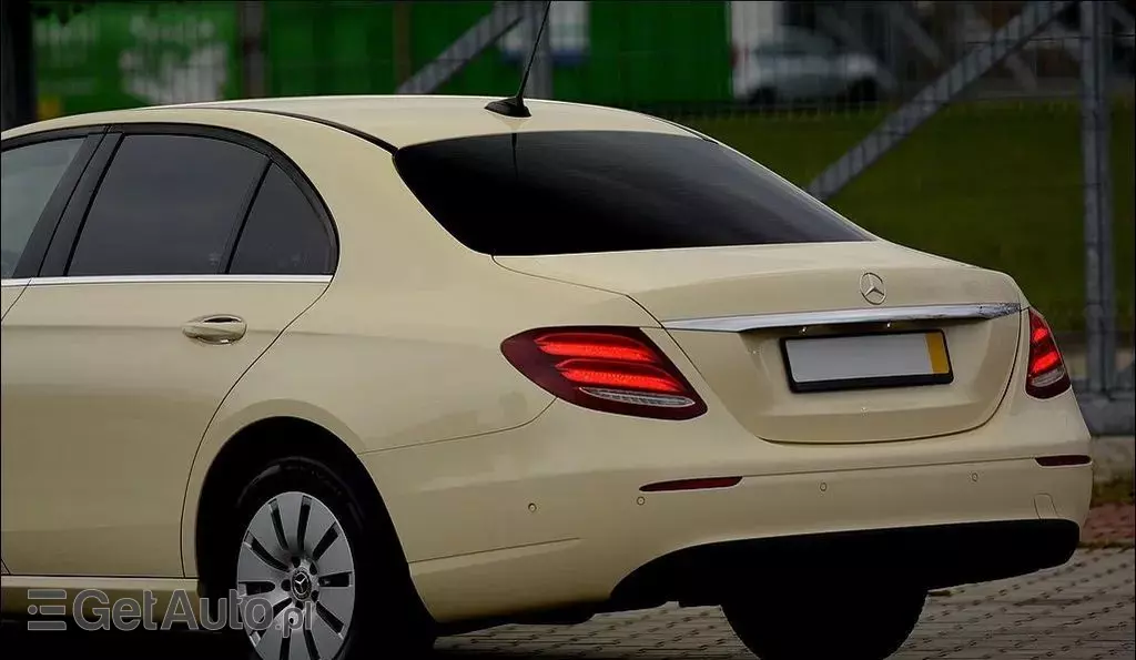 MERCEDES-BENZ Klasa E 