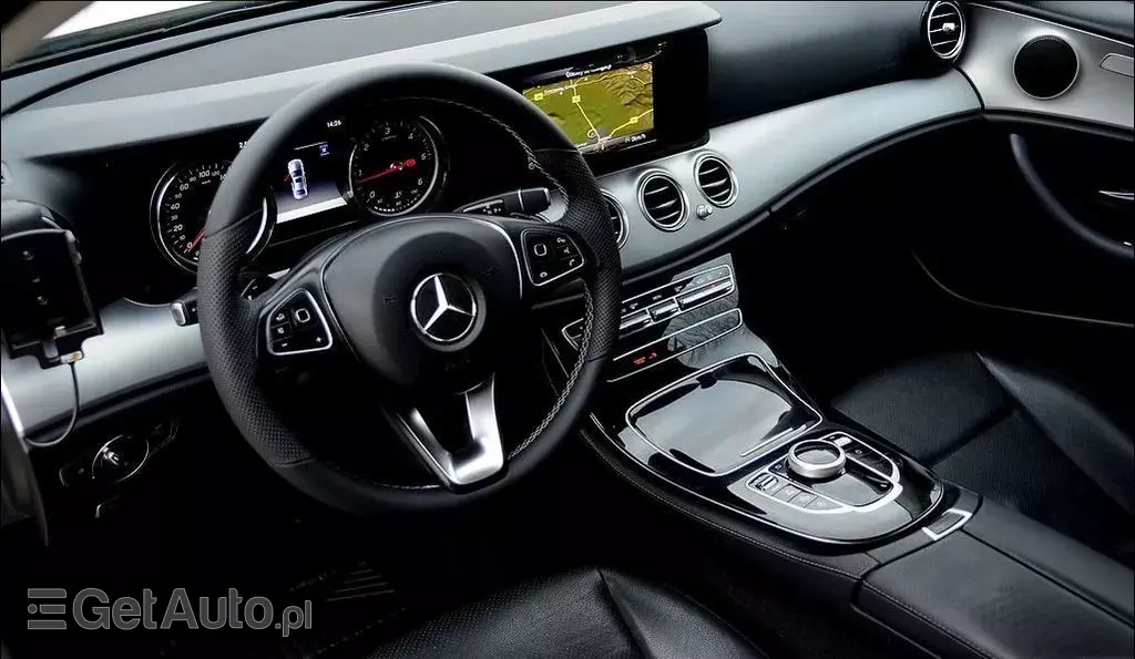 MERCEDES-BENZ Klasa E 