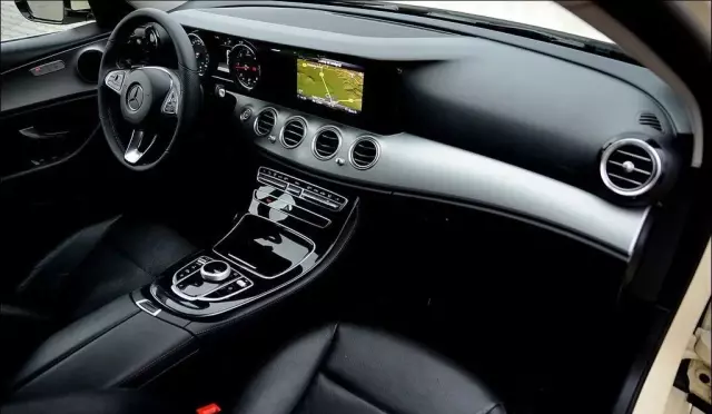 MERCEDES-BENZ Klasa E 