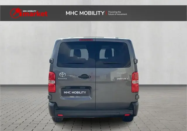 TOYOTA Proace Verso 2.0 D4-D Long Family