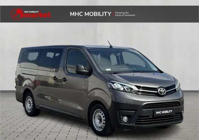 TOYOTA Proace Verso 2.0 D4-D Long Family