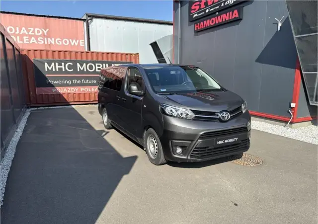 TOYOTA Proace Verso 2.0 D4-D Long Family