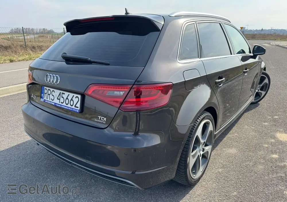 AUDI A3 Sportback 2.0 TDI (clean diesel) S line Sportpaket