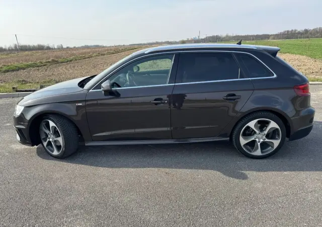 AUDI A3 Sportback 2.0 TDI (clean diesel) S line Sportpaket