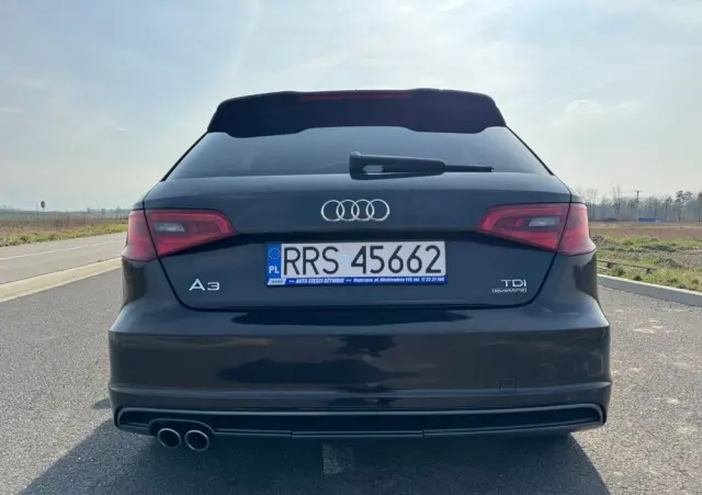 AUDI A3 Sportback 2.0 TDI (clean diesel) S line Sportpaket
