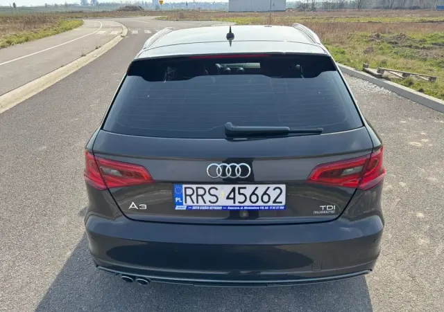 AUDI A3 Sportback 2.0 TDI (clean diesel) S line Sportpaket