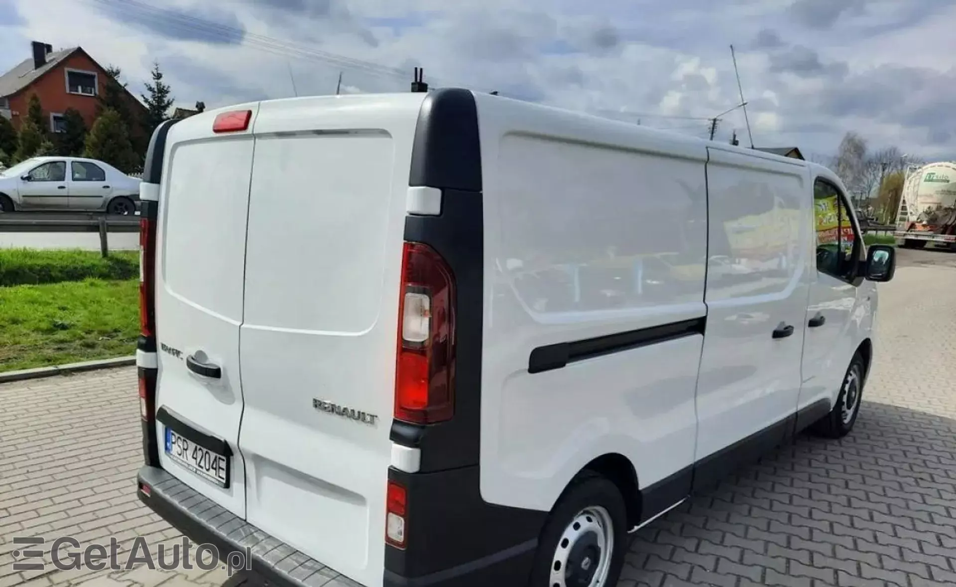 RENAULT Trafic 