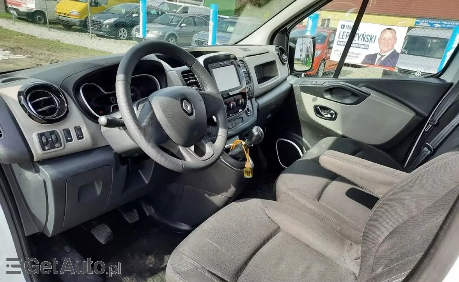 RENAULT Trafic 