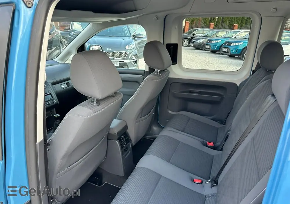 VOLKSWAGEN Caddy 4Motion